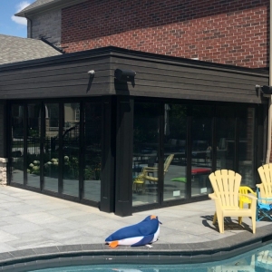 Closed-pool-bar